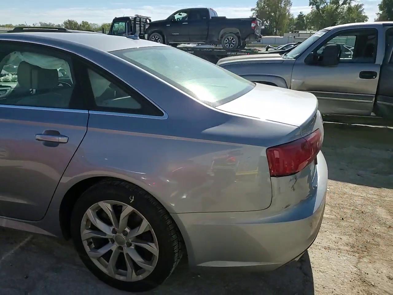 Фото: WAUD8AFC5JN036091