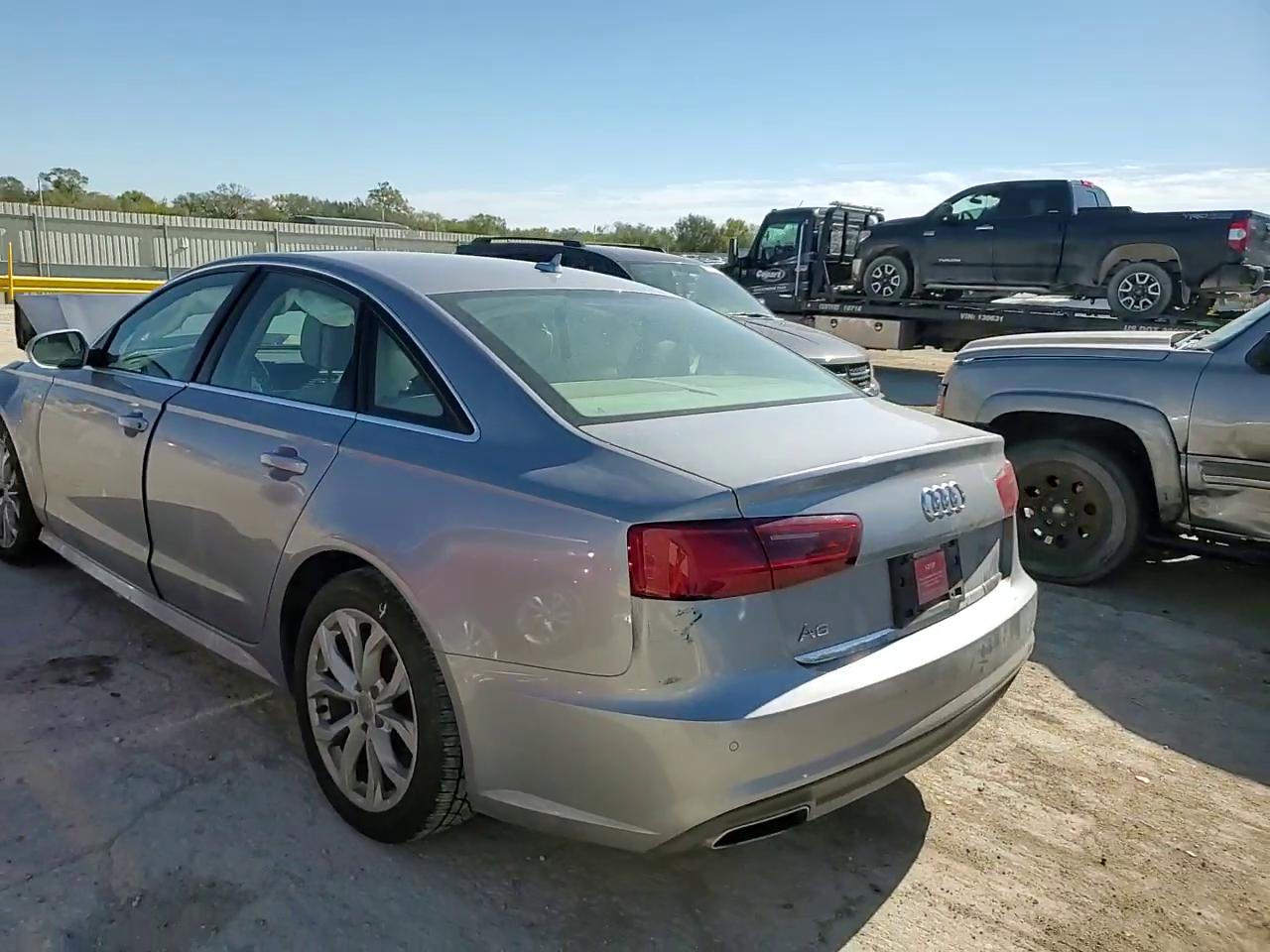 Фото: WAUD8AFC5JN036091