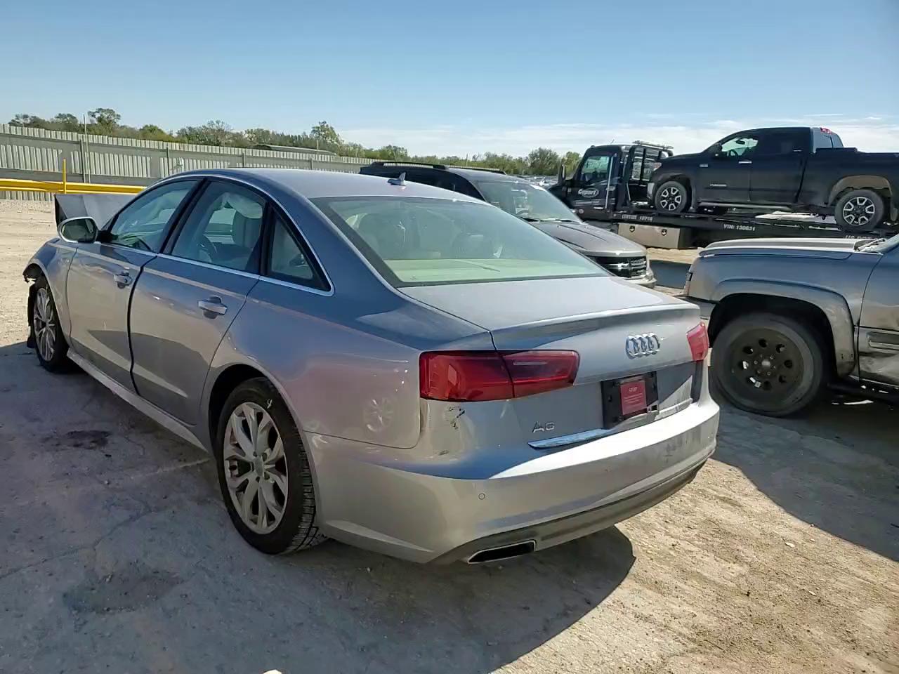 Фото: WAUD8AFC5JN036091