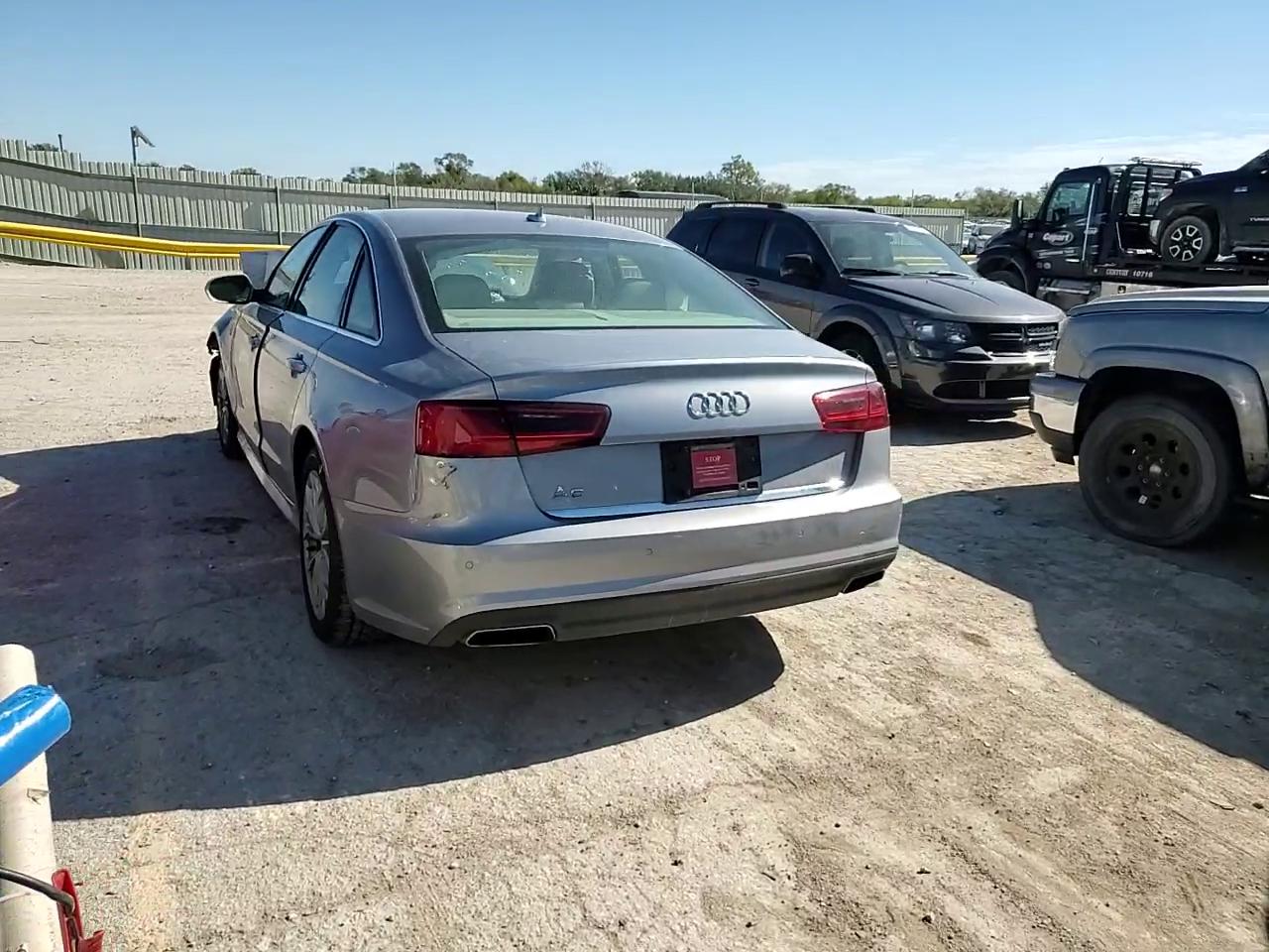 Фото: WAUD8AFC5JN036091