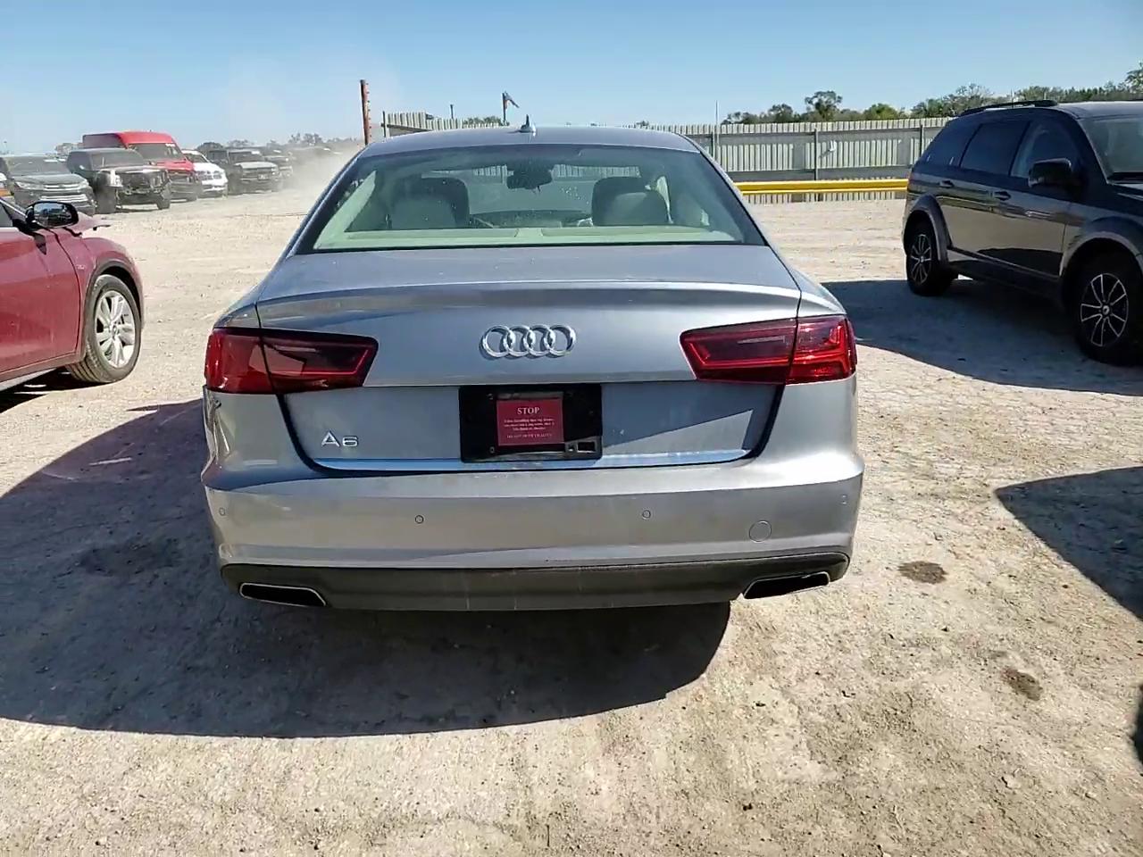 Фото: WAUD8AFC5JN036091