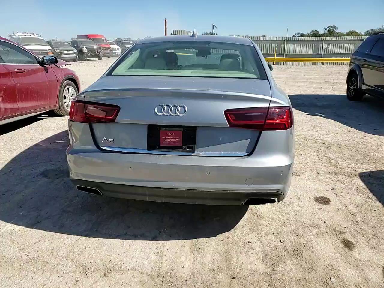 Фото: WAUD8AFC5JN036091