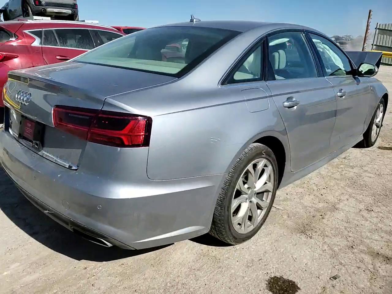 Фото: WAUD8AFC5JN036091