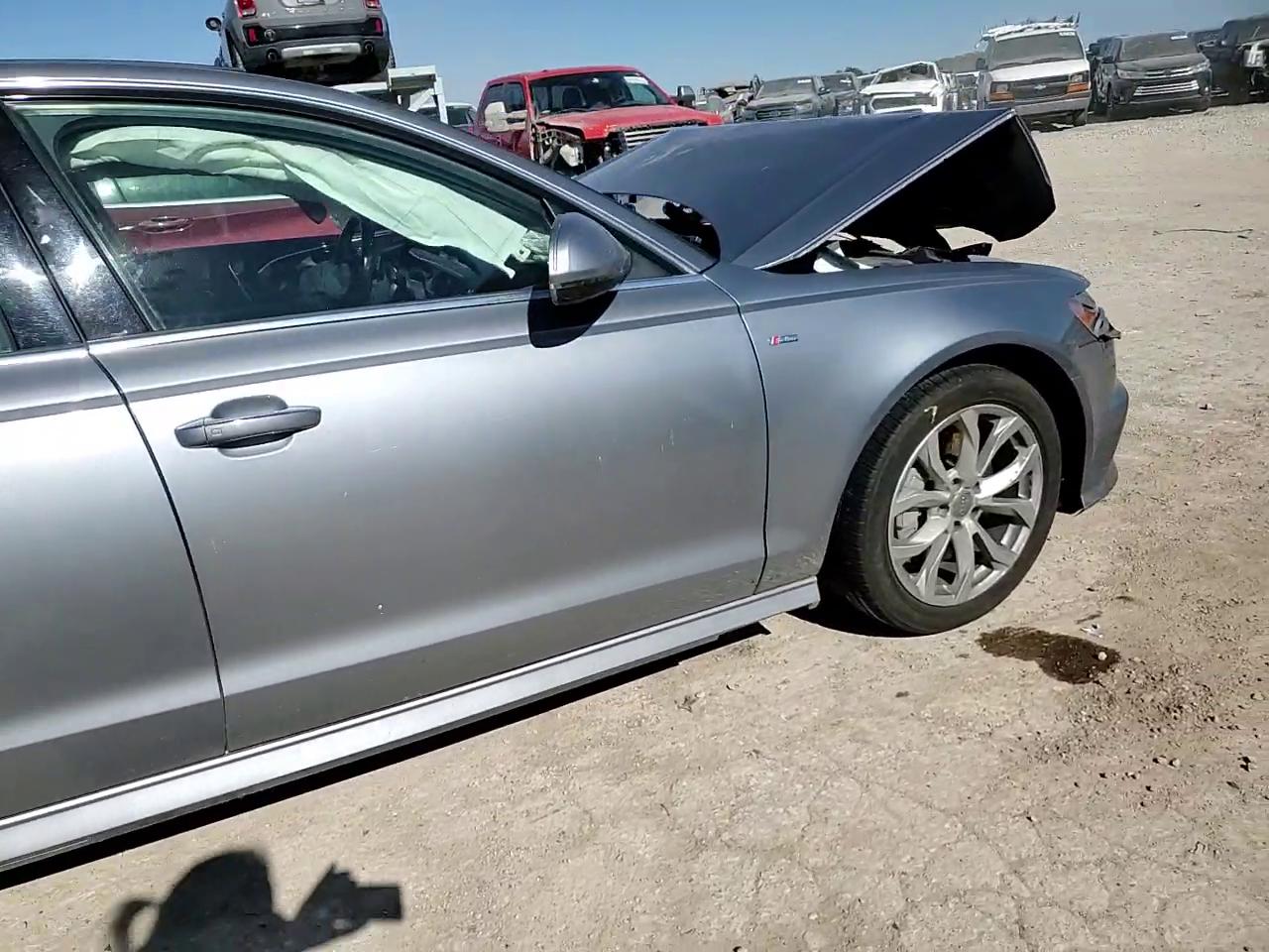 Фото: WAUD8AFC5JN036091