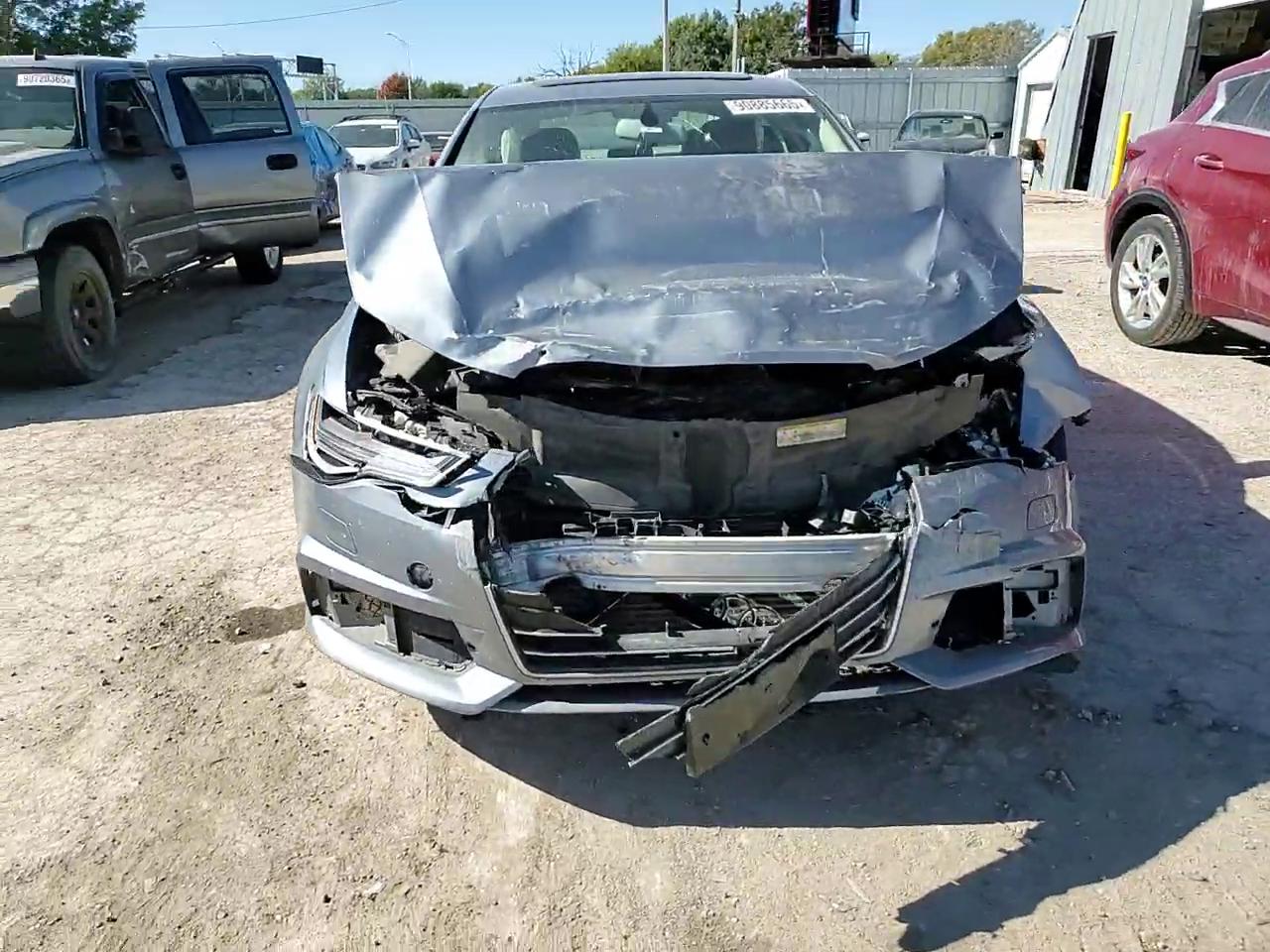 Фото: WAUD8AFC5JN036091