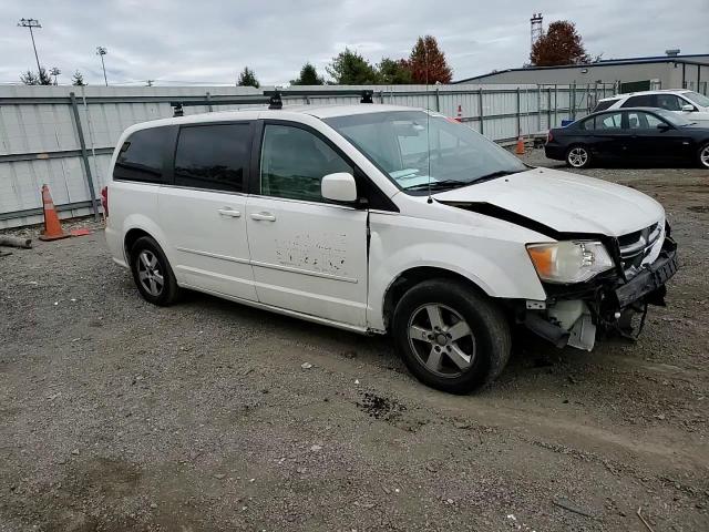2011 Dodge Grand Caravan Crew VIN: 2D4RN5DG2BR725835 Lot: 90365165