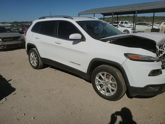 2018 Jeep Cherokee Latitude Plus VIN: 1C4PJLLB8JD518586 Lot: 82608265