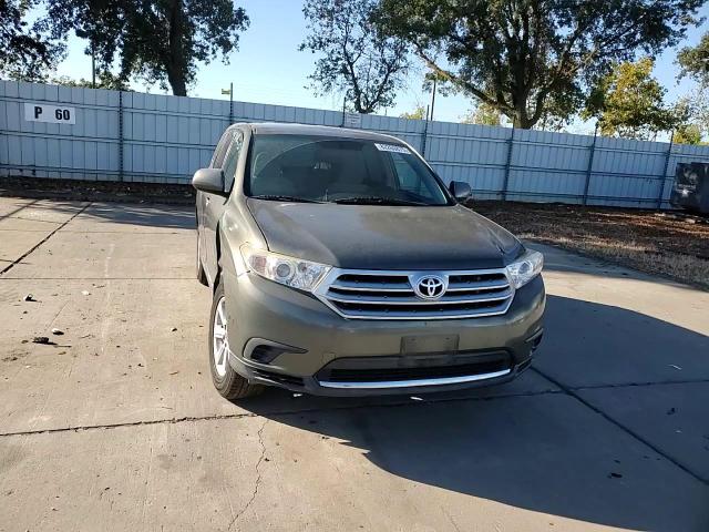 2013 Toyota Highlander Base VIN: 5TDZA3EH1DS031555 Lot: 82263875
