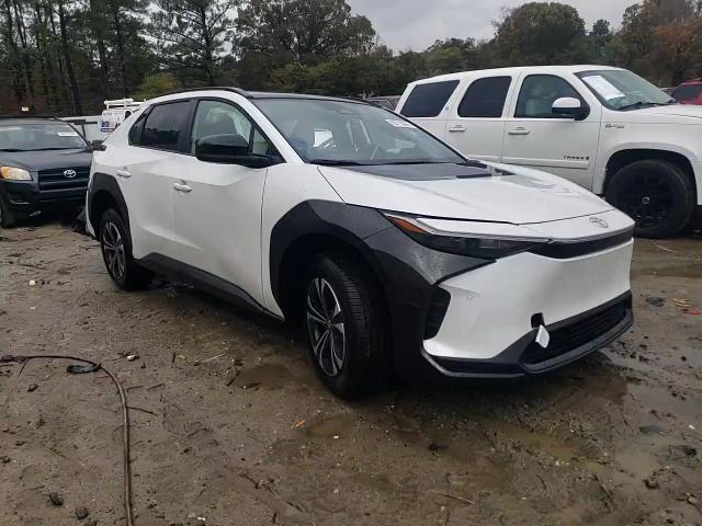 2025 Toyota Bz4X Xle VIN: JTMABACA8SA105391 Lot: 90713005