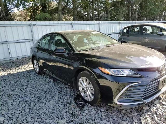 2018 Toyota Camry Le VIN: 4T1C11BK2PU094637 Lot: 85077035