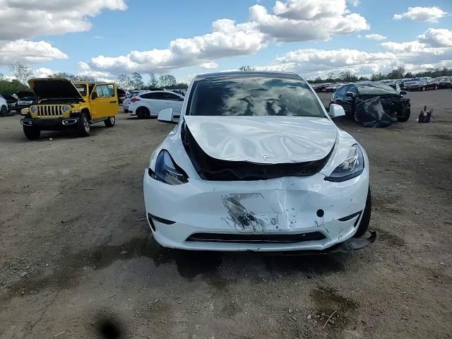 2024 Tesla Model Y VIN: 7SAYGDEE7RF088685 Lot: 85380585