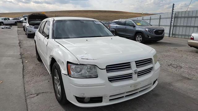 2008 Dodge Magnum Sxt VIN: 2D4FV37V18H261744 Lot: 89565765