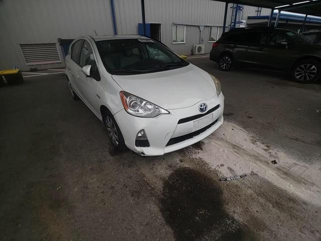 2014 Toyota Prius C VIN: JTDKDTB38E1558217 Lot: 82754605