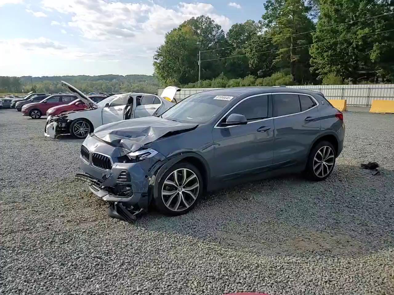 Фото: WBXYH9C04M5S09880