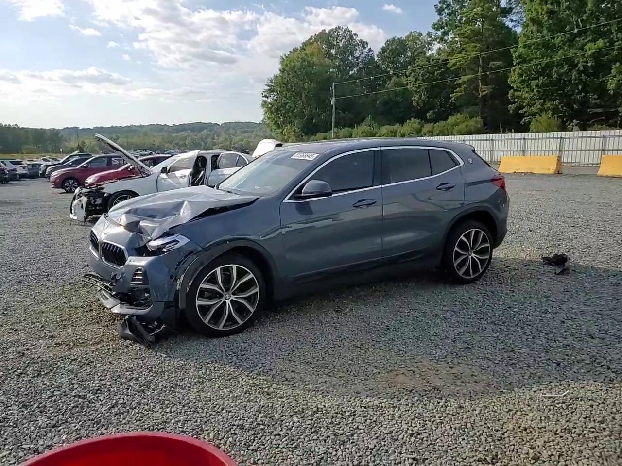 Фото: WBXYH9C04M5S09880