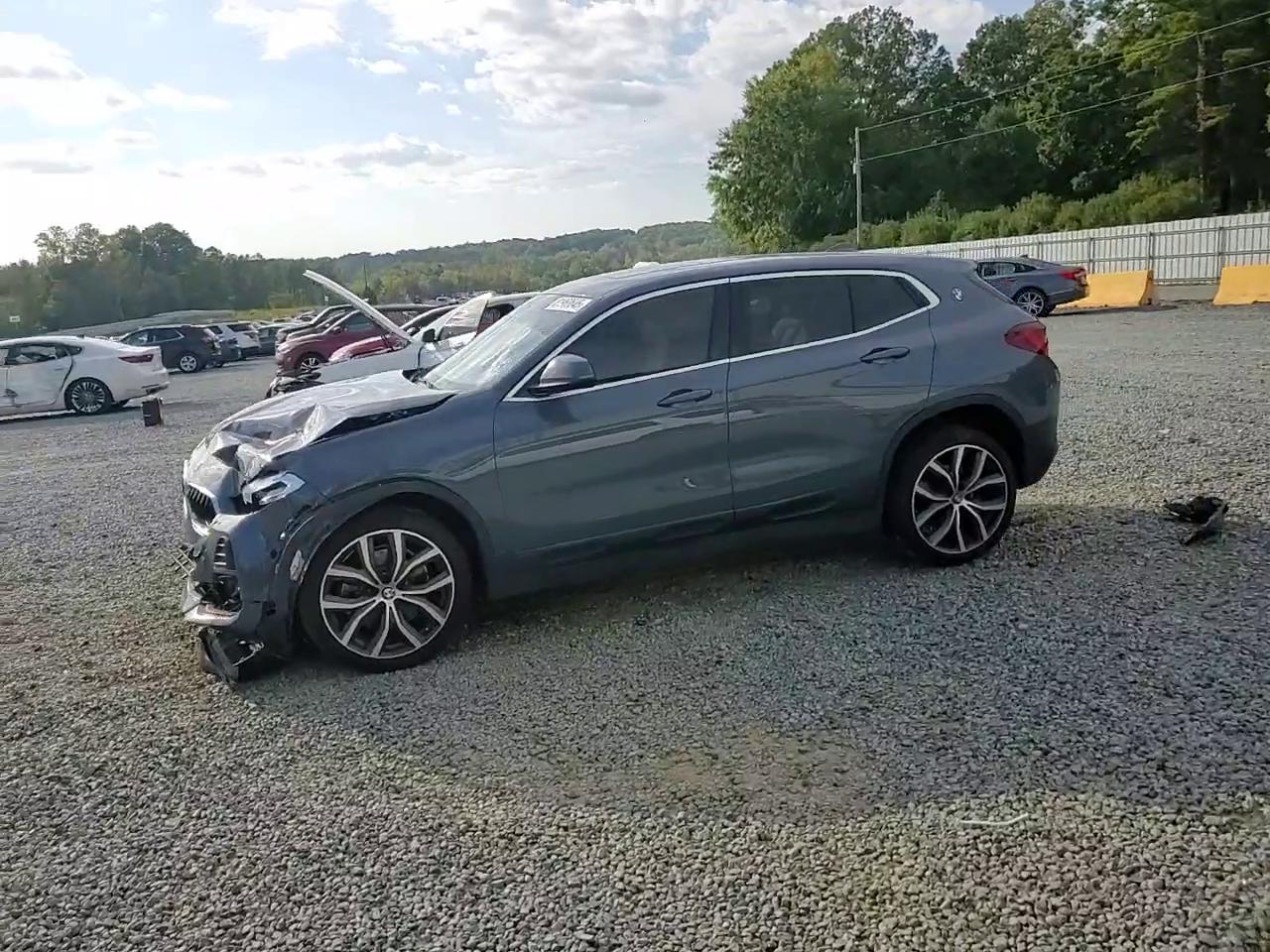 Фото: WBXYH9C04M5S09880