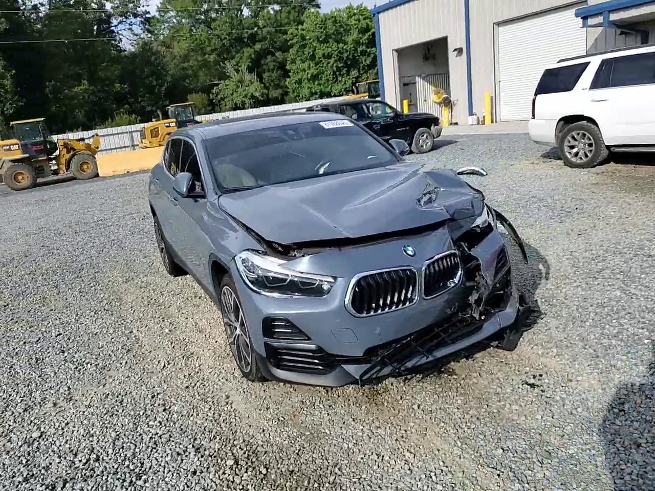 Фото: WBXYH9C04M5S09880