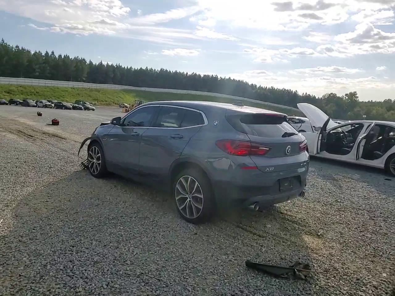 Фото: WBXYH9C04M5S09880