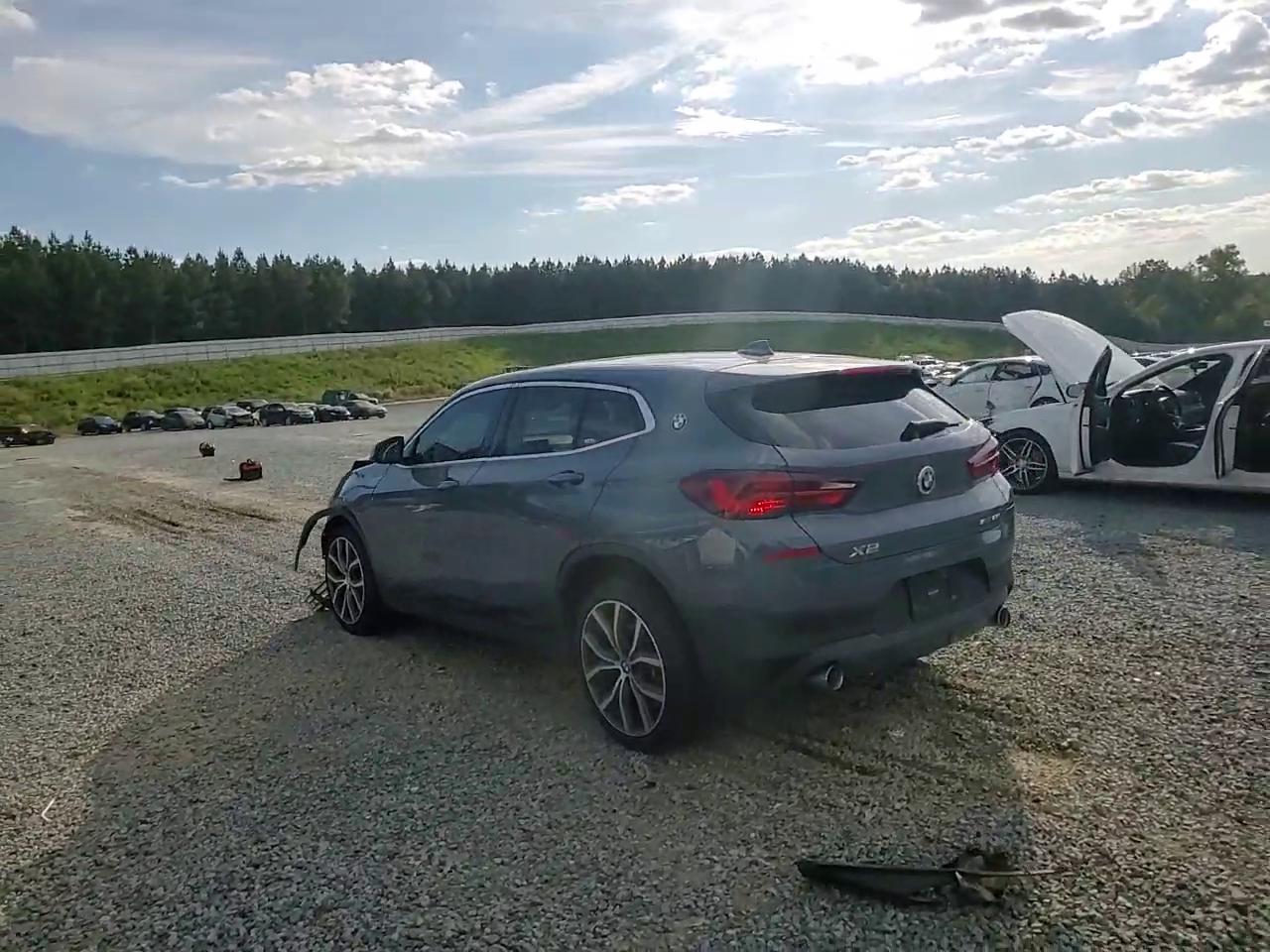 Фото: WBXYH9C04M5S09880