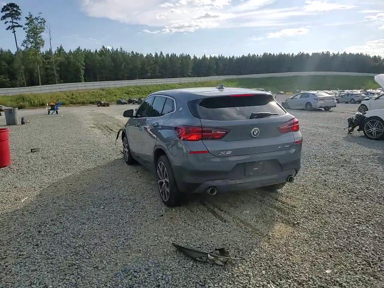 Фото: WBXYH9C04M5S09880