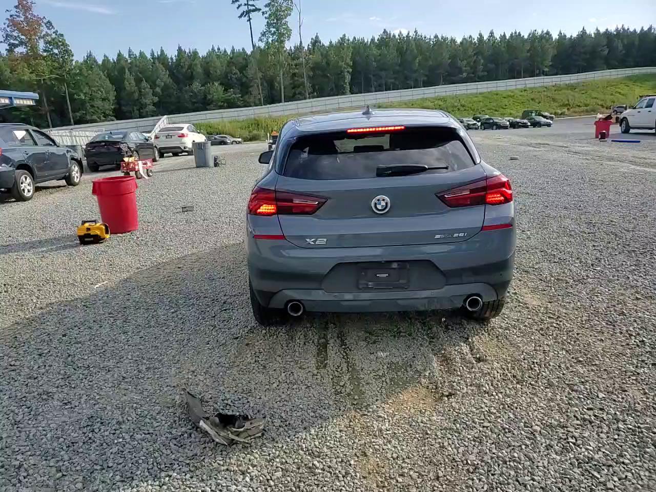 Фото: WBXYH9C04M5S09880