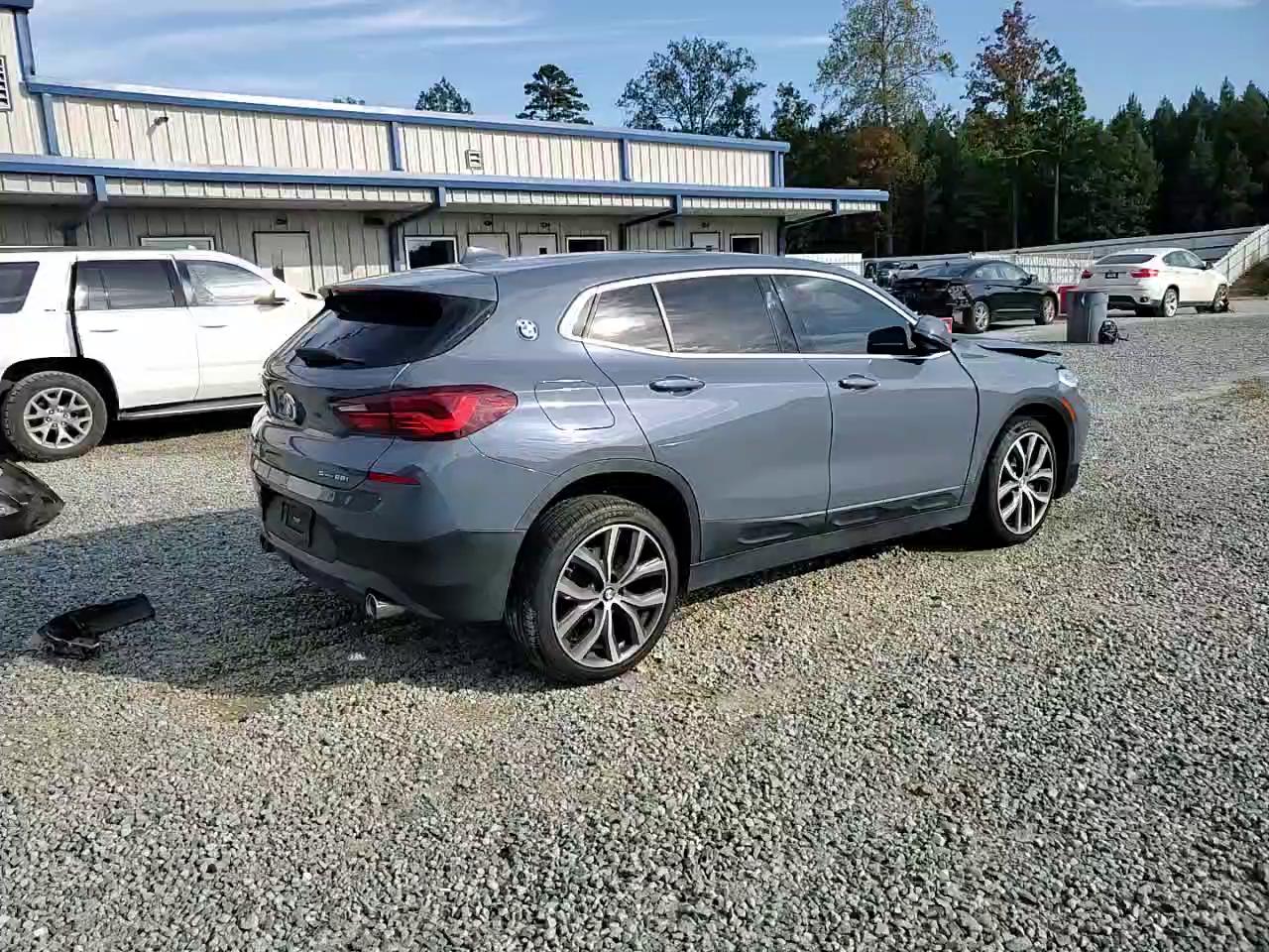 Фото: WBXYH9C04M5S09880