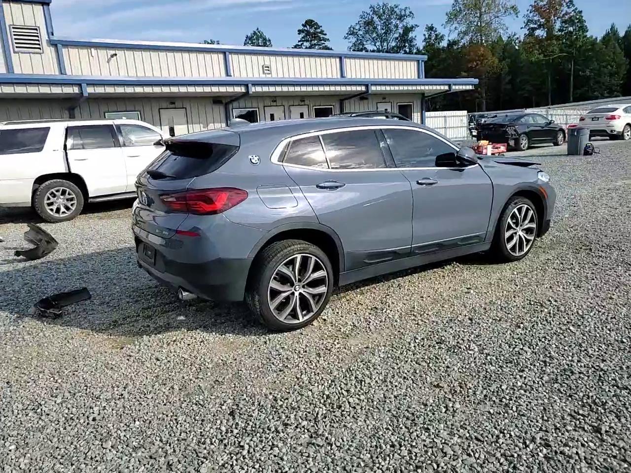 Фото: WBXYH9C04M5S09880