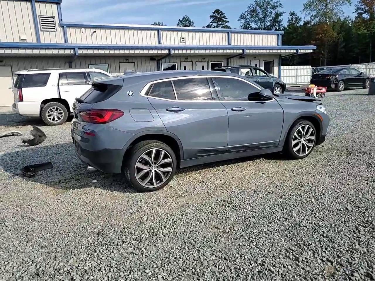 Фото: WBXYH9C04M5S09880