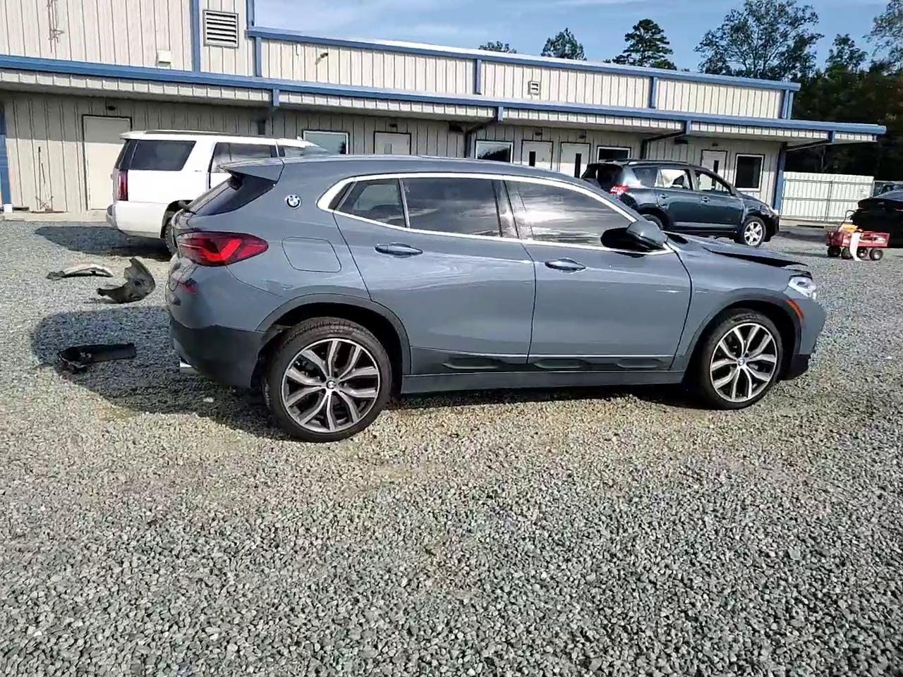 Фото: WBXYH9C04M5S09880