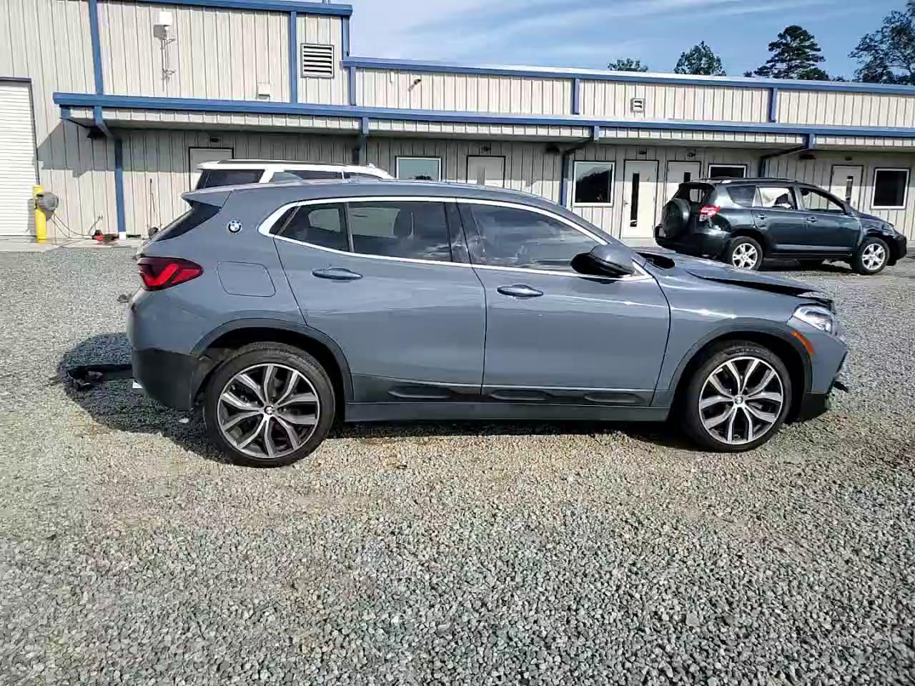 Фото: WBXYH9C04M5S09880