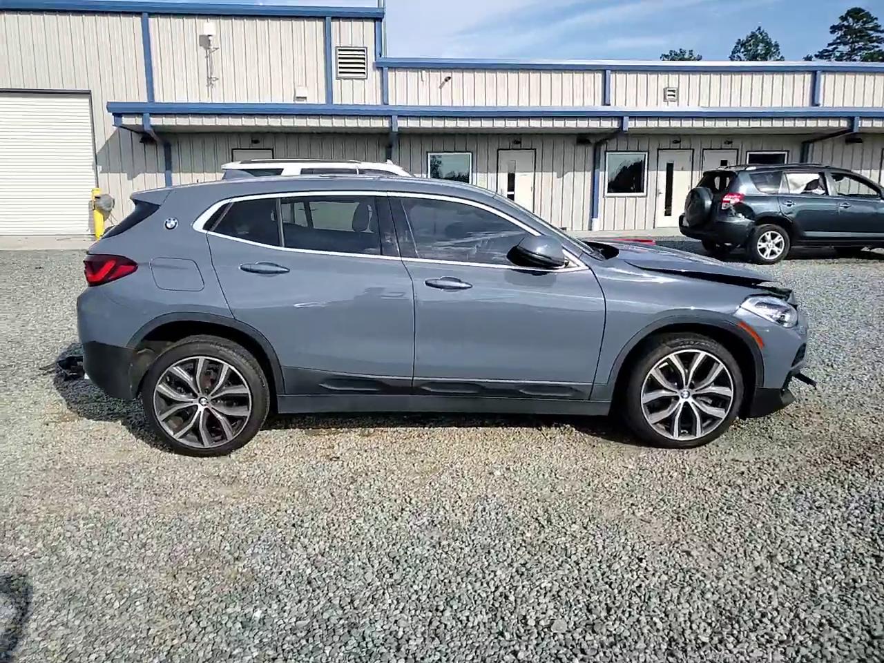 Фото: WBXYH9C04M5S09880