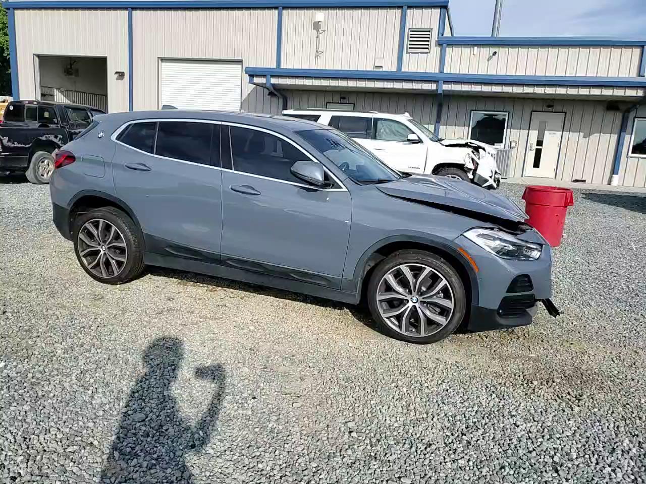 Фото: WBXYH9C04M5S09880