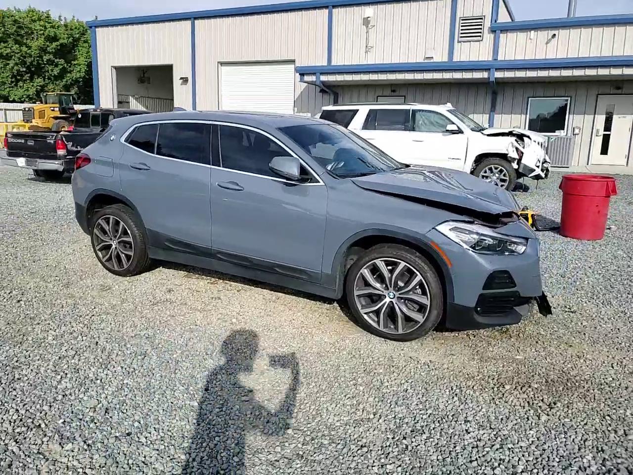 Фото: WBXYH9C04M5S09880