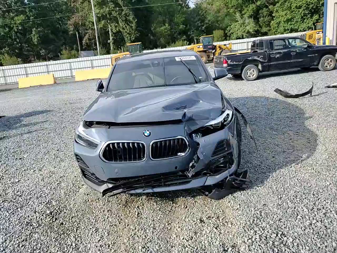 Фото: WBXYH9C04M5S09880