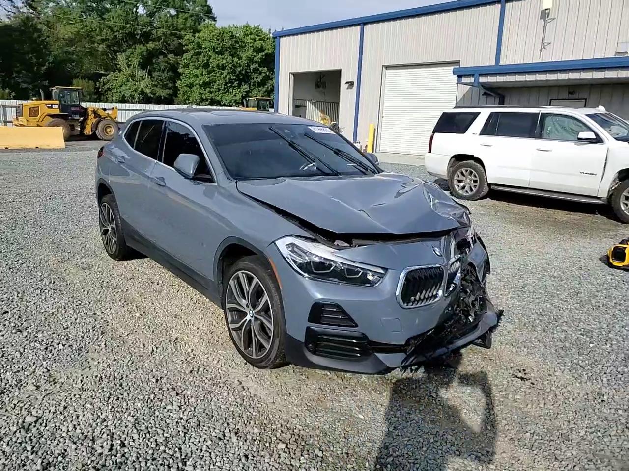 Фото: WBXYH9C04M5S09880