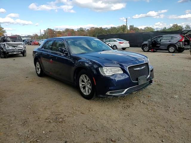 2016 Chrysler 300 Limited VIN: 2C3CCAAG7GH260637 Lot: 82737775