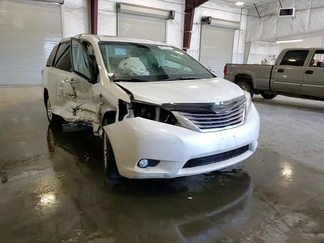 2015 Toyota Sienna Xle VIN: 5TDYK3DCXFS597778 Lot: 82375575