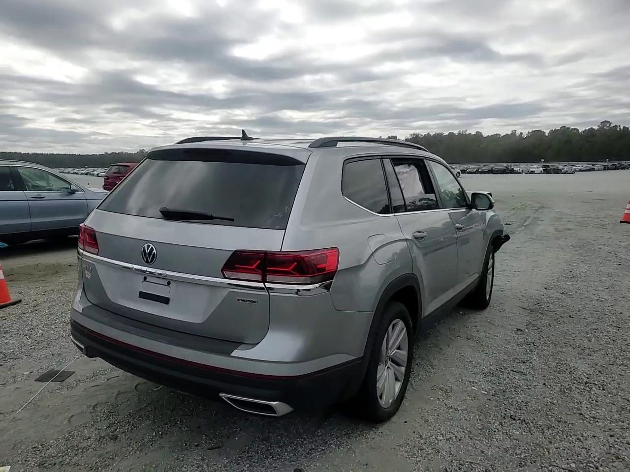 Фото: 1V2HR2CA4MC598749