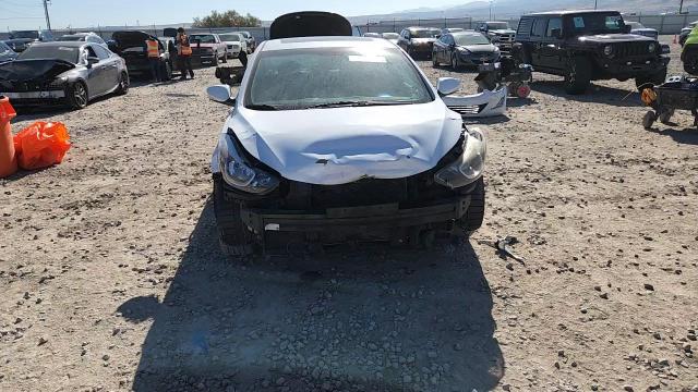 2016 Hyundai Elantra Se VIN: 5NPDH4AE5GH766606 Lot: 90067215