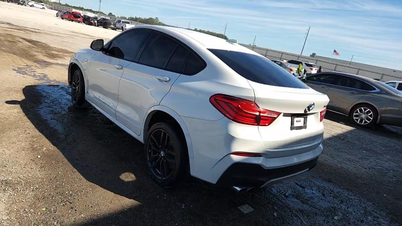 Фото: 5UXXW3C56J0T83089