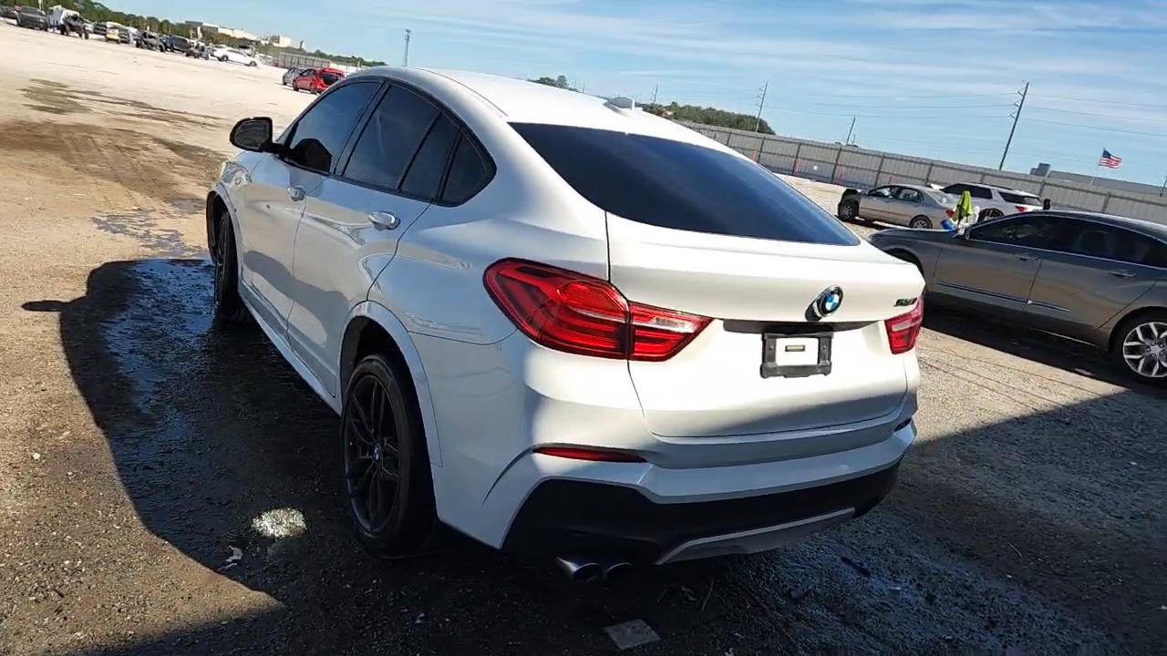 Фото: 5UXXW3C56J0T83089