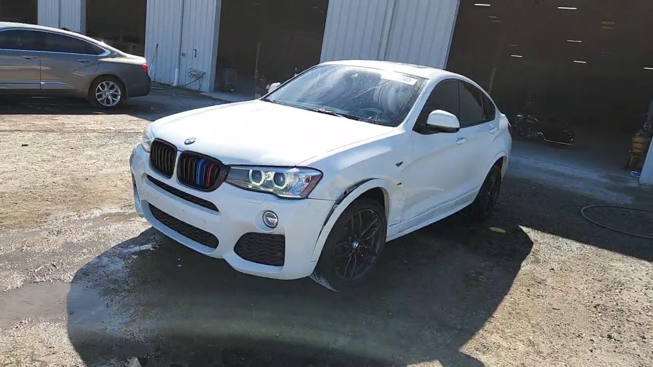 Фото: 5UXXW3C56J0T83089