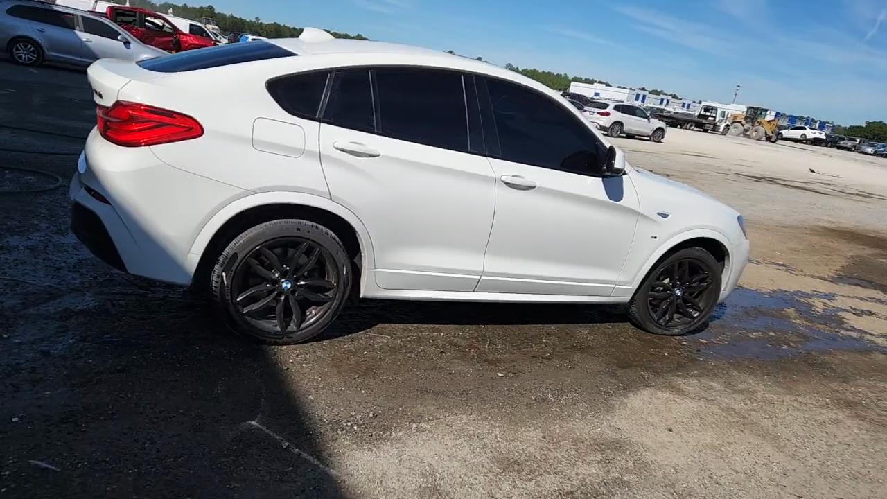 Фото: 5UXXW3C56J0T83089