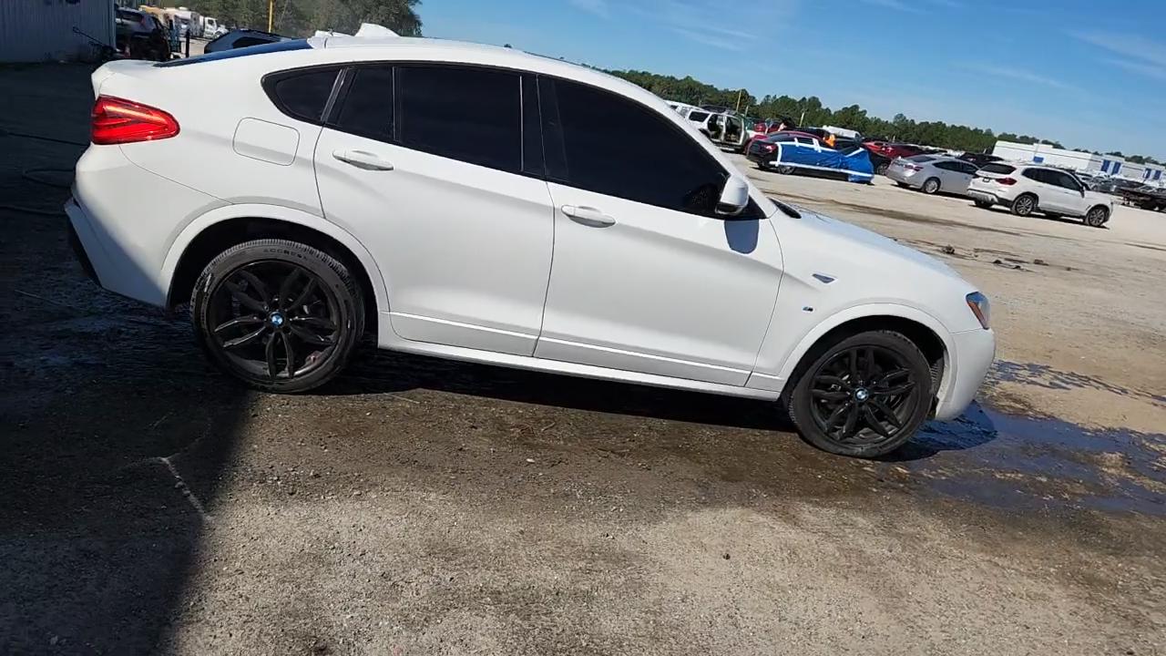 Фото: 5UXXW3C56J0T83089