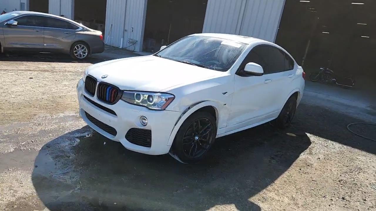 Фото: 5UXXW3C56J0T83089