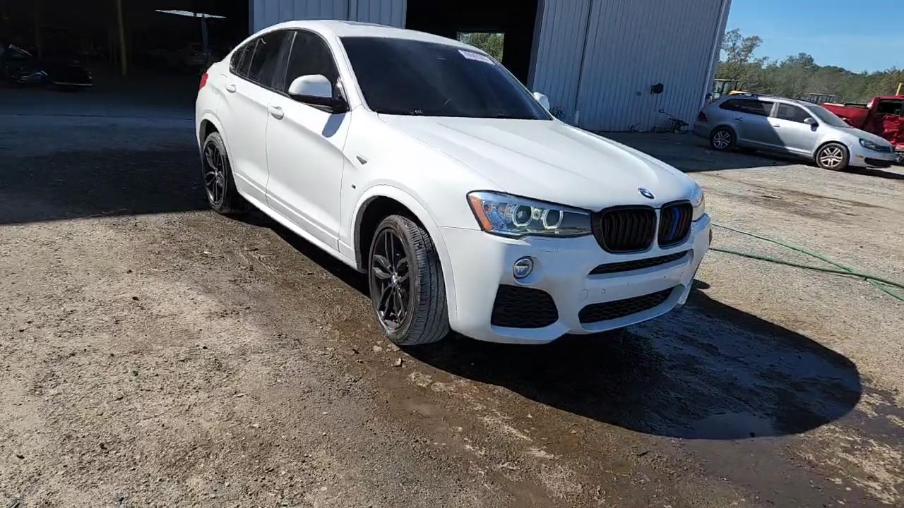 Фото: 5UXXW3C56J0T83089