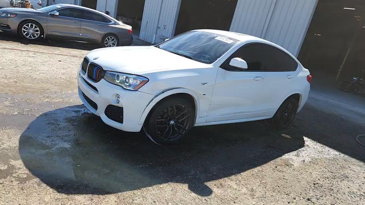 Фото: 5UXXW3C56J0T83089