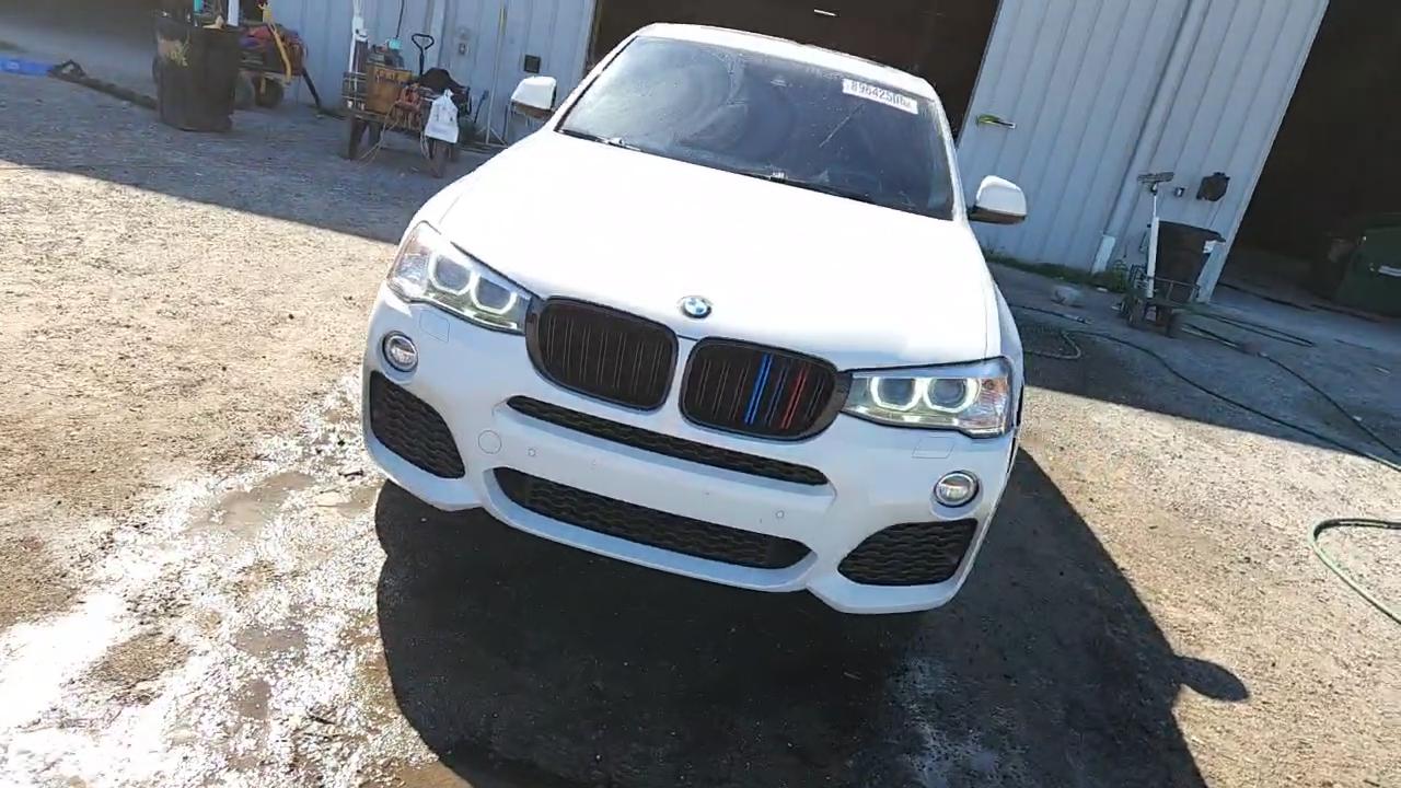 Фото: 5UXXW3C56J0T83089