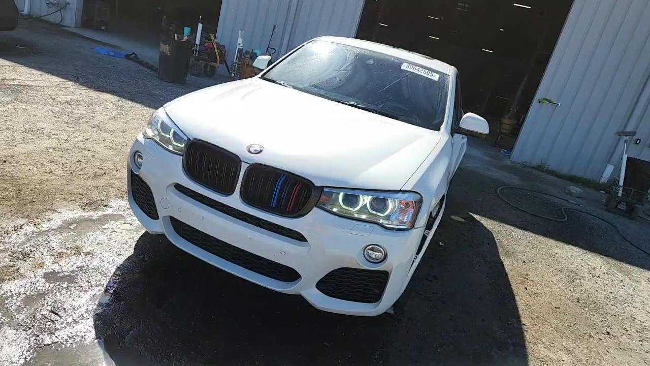 Фото: 5UXXW3C56J0T83089