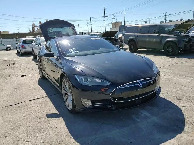 2014 Tesla Model S VIN: 5YJSA1H26EFP62758 Lot: 87243555